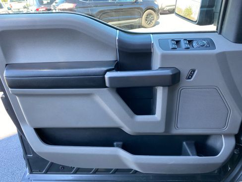 Used 2019 Ford F150 XLT image 11