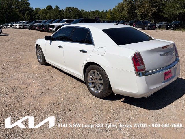 Used 2013 Chrysler 300 C RWD image 5