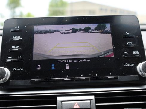 Used 2018 Honda Accord LX image 22