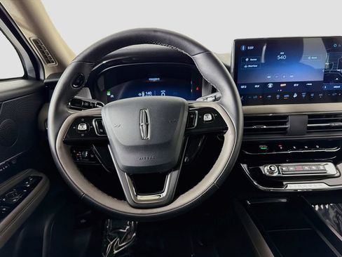 Certified 2025 Lincoln Corsair FWD image 22