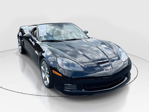 Used 2013 Chevrolet Corvette Grand Sport w/ 3LT Preferred Equipment Group RWD image 1