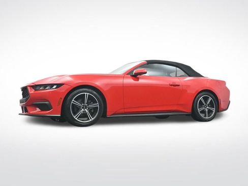 Used 2024 Ford Mustang Convertible image 30