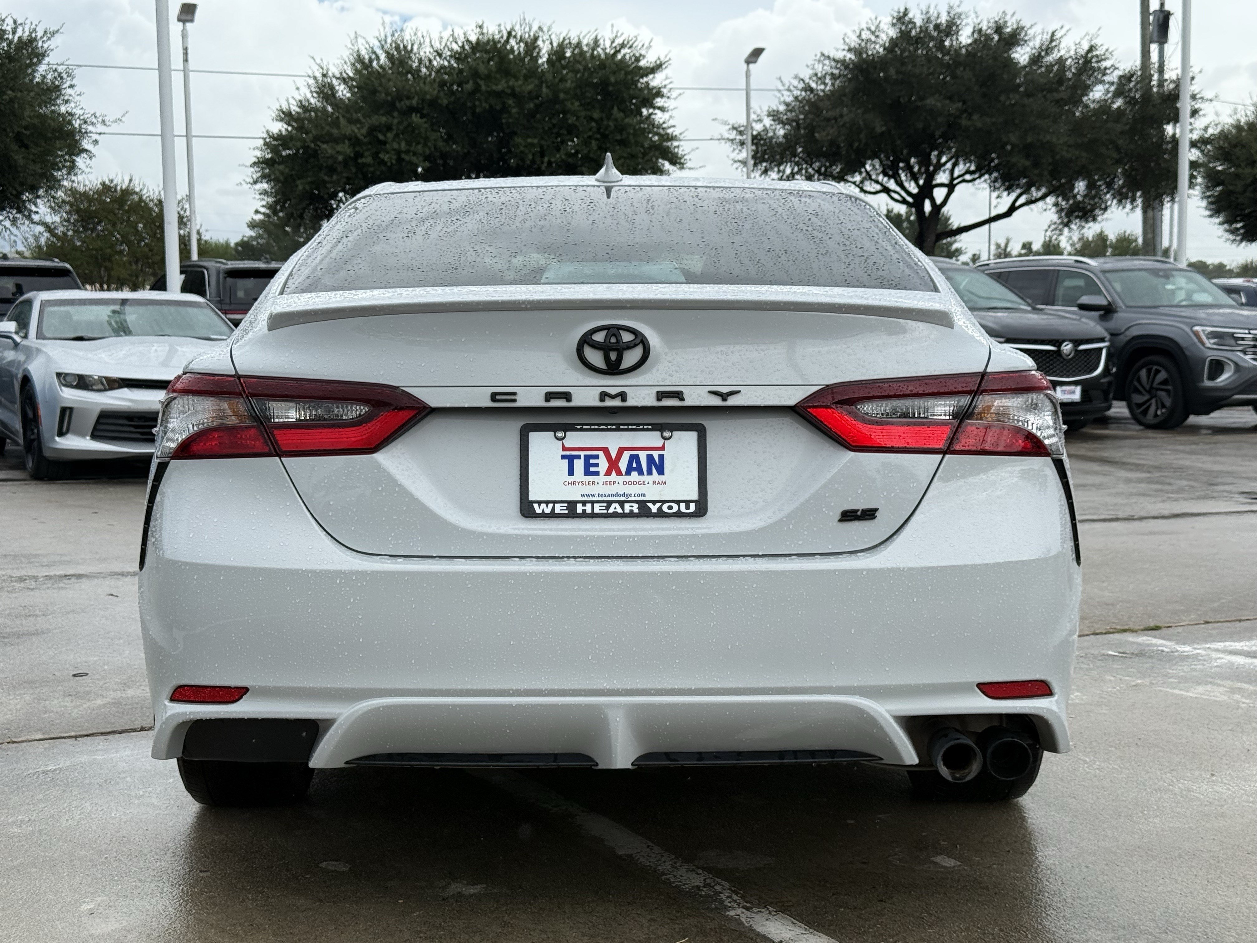 Used 2023 Toyota Camry SE FWD image 6