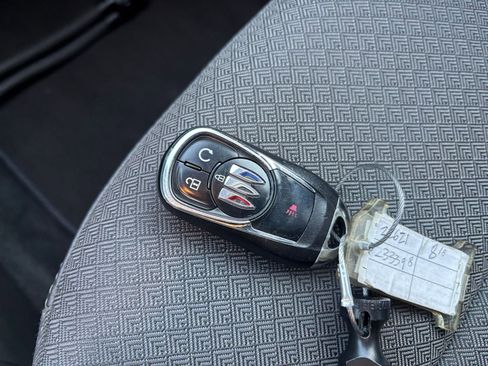 Used 2025 Buick Encore GX Preferred image 23