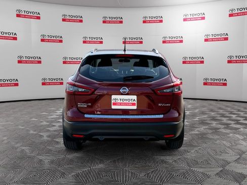 Used 2022 Nissan Rogue Sport SV w/ Technology Package image 4