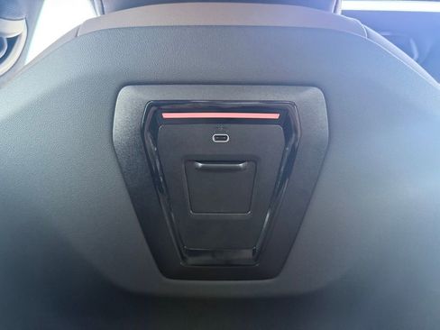 Used 2025 BMW 530i image 14