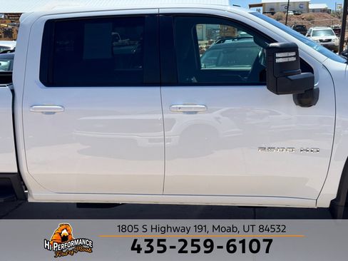 Used 2024 Chevrolet Silverado 2500 LT AWD/4WD image 5
