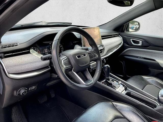 Used 2023 Jeep Compass Latitude AWD/4WD image 14