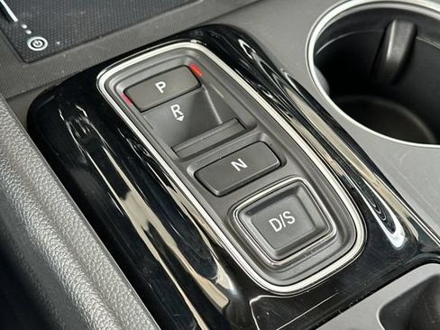 Used 2025 Honda Pilot Touring image 25