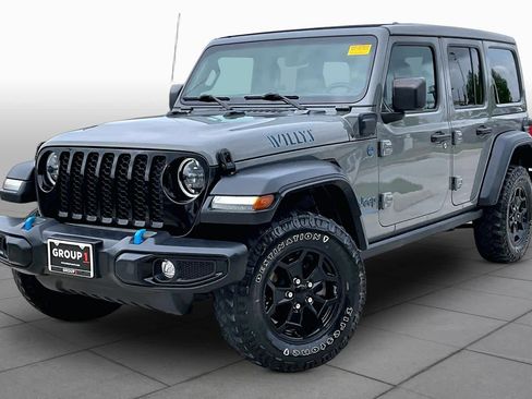Used 2023 Jeep Wrangler Unlimited w/ Sun & Screen Package AWD/4WD image 1