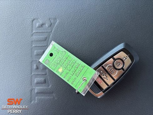 New 2026 Ford F250 Lariat w/ Black Appearance Package image 23