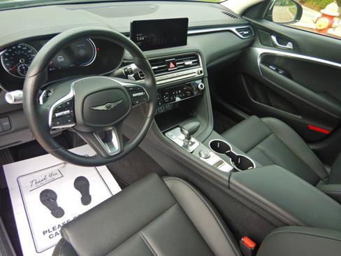 Used 2025 Genesis G70 2.5T image 13