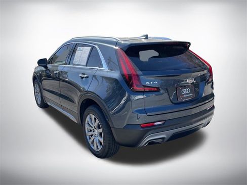 Used 2020 Cadillac XT4 Premium Luxury image 3