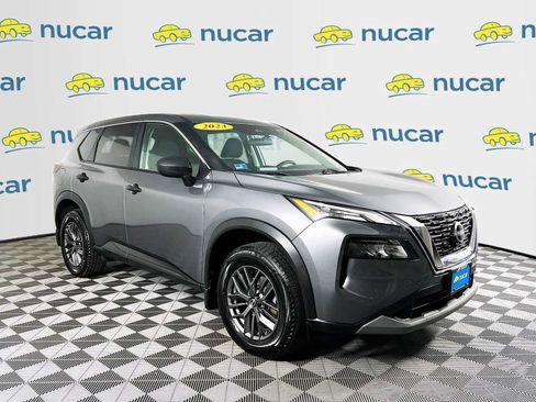 Used 2023 Nissan Rogue S image 1