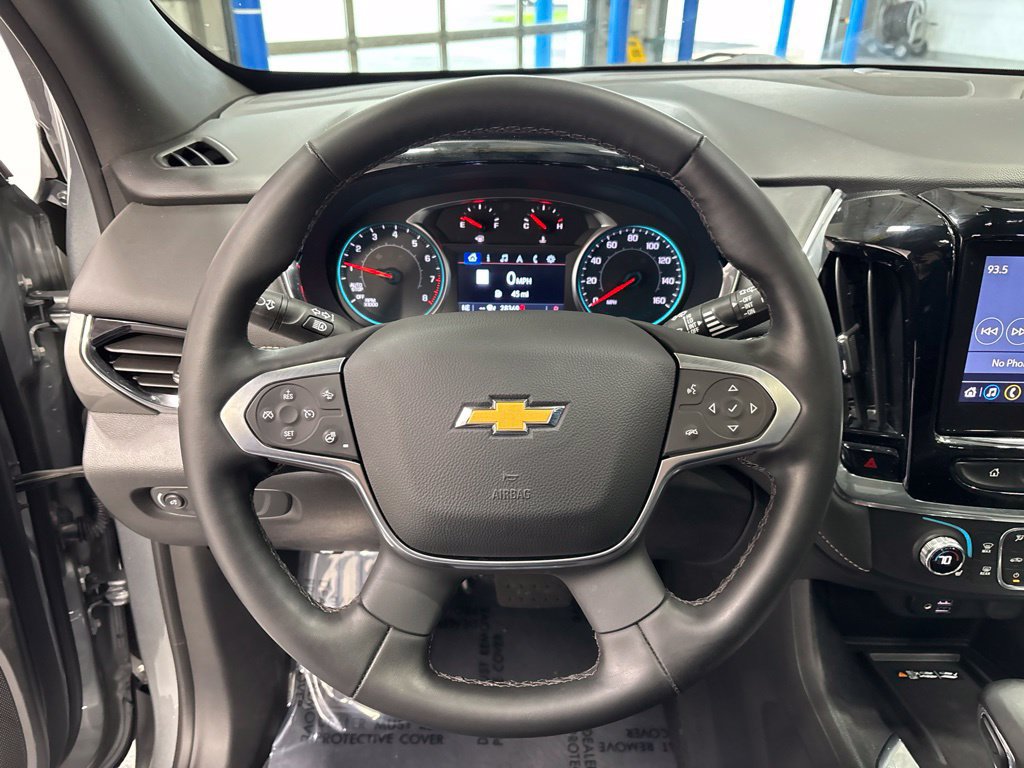 Used 2023 Chevrolet Traverse LT w/ LT Premium Package AWD/4WD image 14
