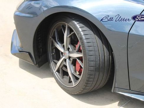 Used 2021 Chevrolet Corvette Stingray Premium Cpe w/ Z51 Performance Package image 9