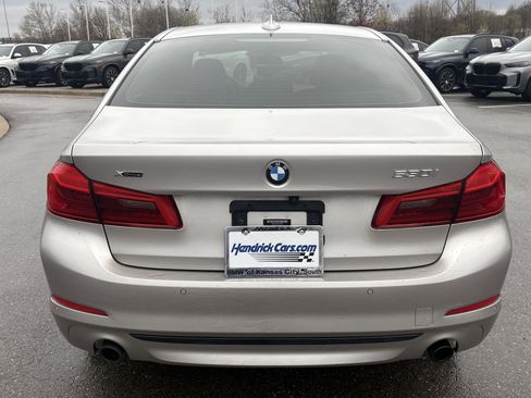 Used 2020 BMW 530i xDrive w/ Premium Package image 9