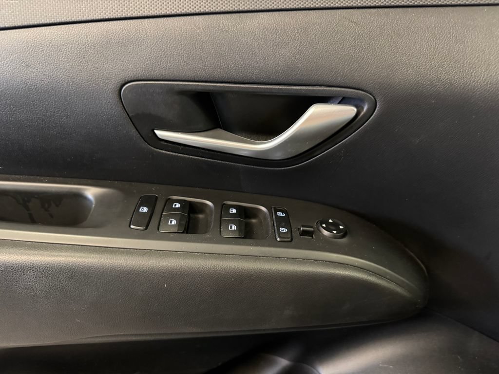 Used 2022 Hyundai Tucson SE AWD/4WD image 19