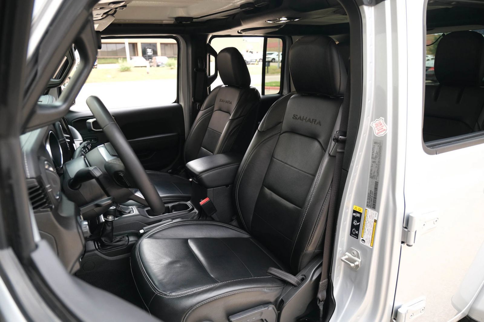 Used 2023 Jeep Wrangler Unlimited Sahara AWD/4WD image 20