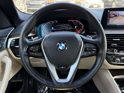Used 2020 BMW 530i xDrive w/ Convenience Package image 18