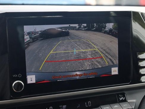 Used 2025 Toyota Camry SE FWD image 14