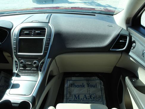 Used 2016 Lincoln MKX Reserve w/ Technology Package image 30