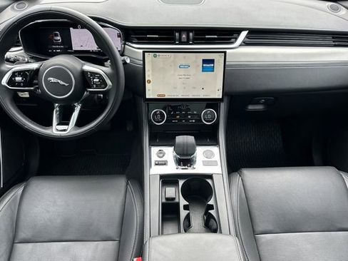 Certified 2024 Jaguar F-PACE R-Dynamic S image 12