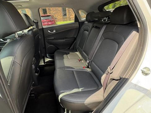 Used 2023 Hyundai Kona Limited AWD/4WD image 24
