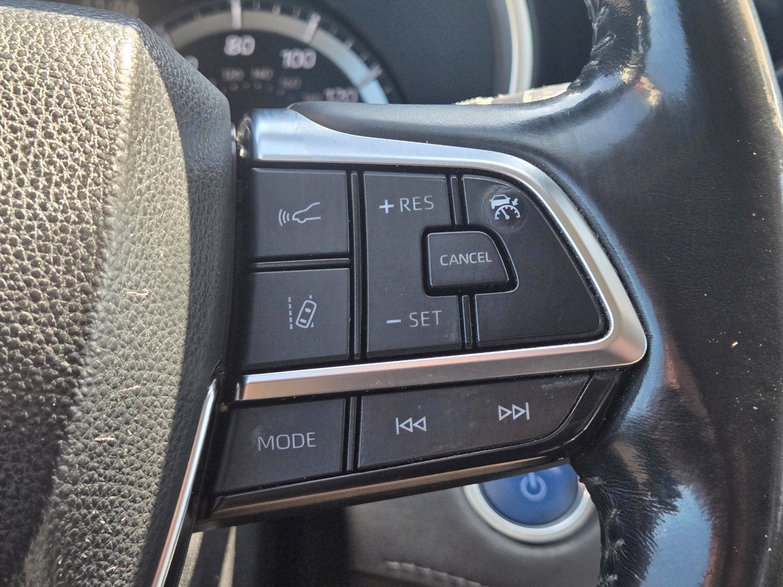 Used 2021 Toyota Highlander XLE AWD/4WD image 27