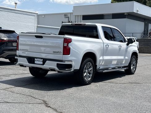 Used 2019 Chevrolet Silverado 1500 High Country w/ Technology Package AWD/4WD image 3