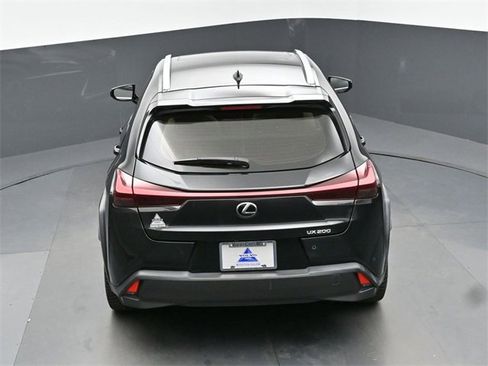 Used 2019 Lexus UX 200 image 12