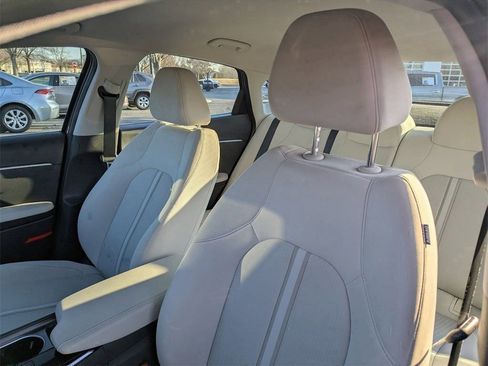 Used 2023 Hyundai Sonata SE image 14
