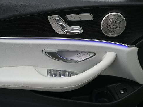 Used 2023 Mercedes-Benz E 350 4MATIC Sedan image 8