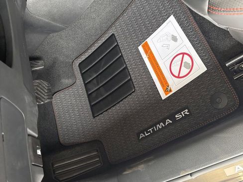 New 2025 Nissan Altima 2.5 SR image 12