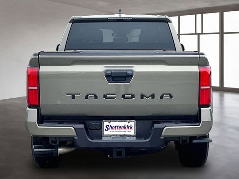 Used 2025 Toyota Tacoma TRD Sport RWD image 5