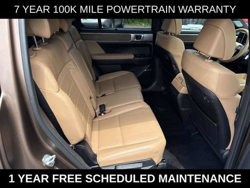 Used 2025 Hyundai Santa Fe Limited AWD/4WD image 11