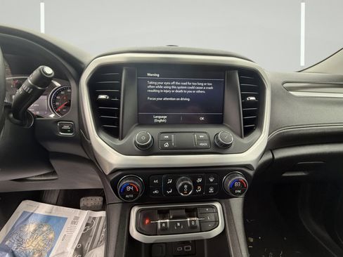 Certified 2023 GMC Acadia SLT image 10