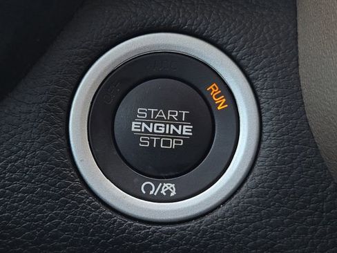Used 2020 RAM 1500 Laramie AWD/4WD image 23