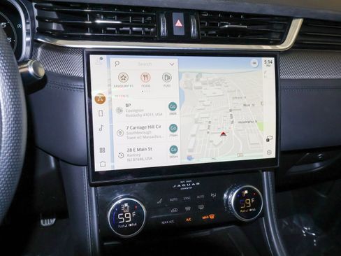 Used 2021 Jaguar F-PACE SVR image 26