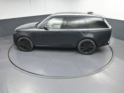 New 2026 Land Rover Range Rover SE image 32