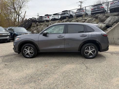 Used 2023 Honda HR-V EX-L image 3