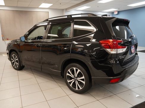 Used 2020 Subaru Forester Limited image 8