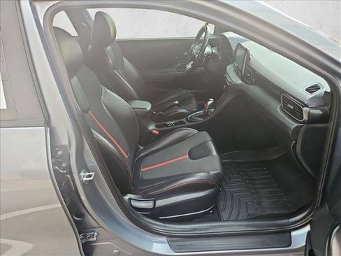 Used 2020 Hyundai Veloster Turbo FWD image 22