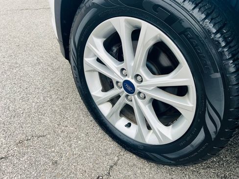 Used 2017 Ford Escape SE w/ SE Cold Weather Package image 33