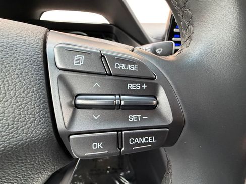 Used 2020 Hyundai Ioniq SE image 24