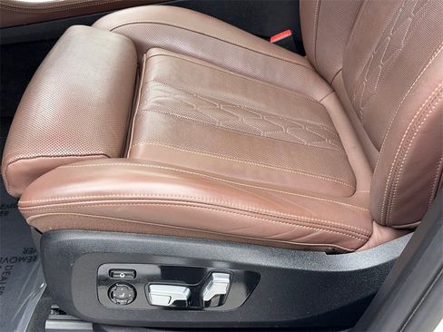 Used 2022 BMW X5 M50i w/ Dynamic Handling Package image 35
