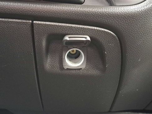 Used 2018 Chevrolet Silverado 1500 LT image 25