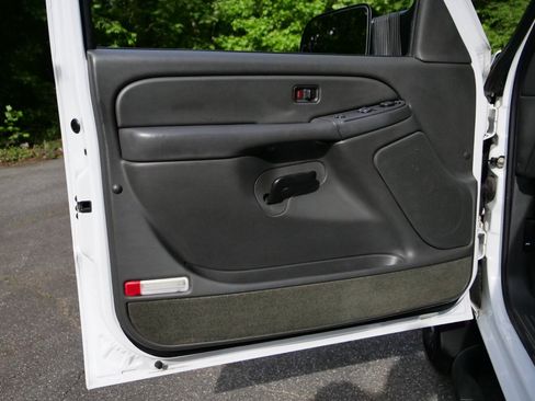 Used 2004 Chevrolet Silverado 2500 LS RWD image 20