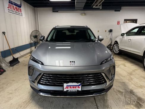 Certified 2025 Buick Envision Preferred image 2