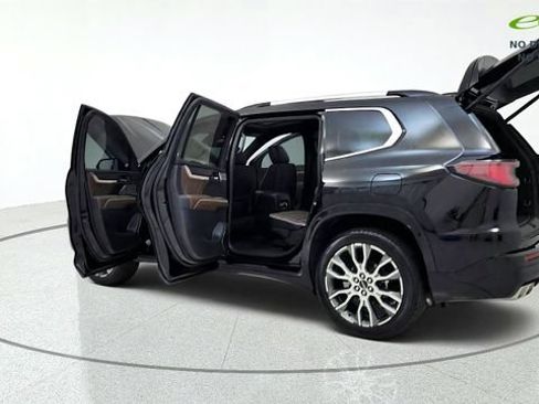 Used 2026 GMC Acadia Denali Ultimate FWD image 16
